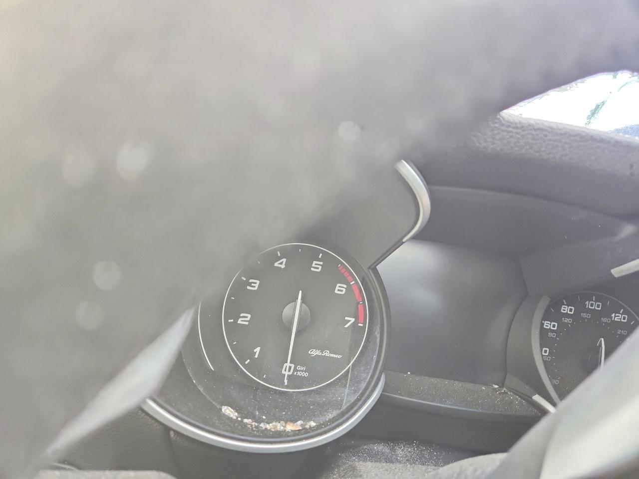 2022 Alfa Stelvio VIN ZASPAJAN2N7D47752 photo 9