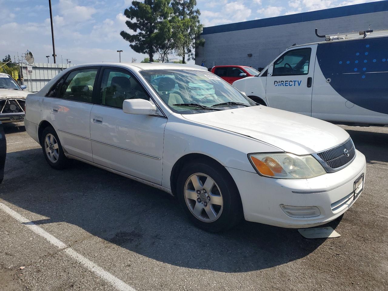 2002 Toyota Avalon VIN 4T1BF28B82U245502 photo 4