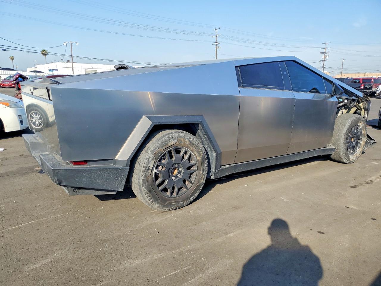 2024 Tesla Cybertruck VIN 7G2CEHED1RA005287 photo 3