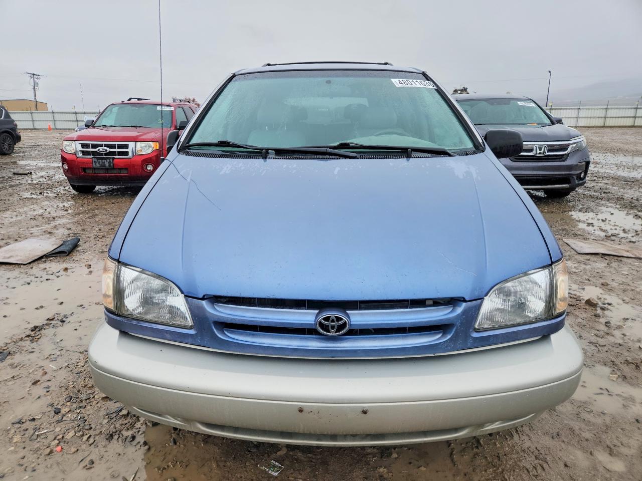 1999 Toyota Sienna VIN 4T3ZF13C6XU163890 photo 5