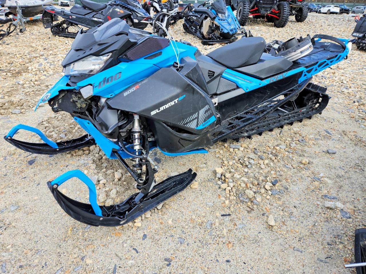 2019 OTHER Summit VIN 2BPSCXKB9KV000022 photo 2