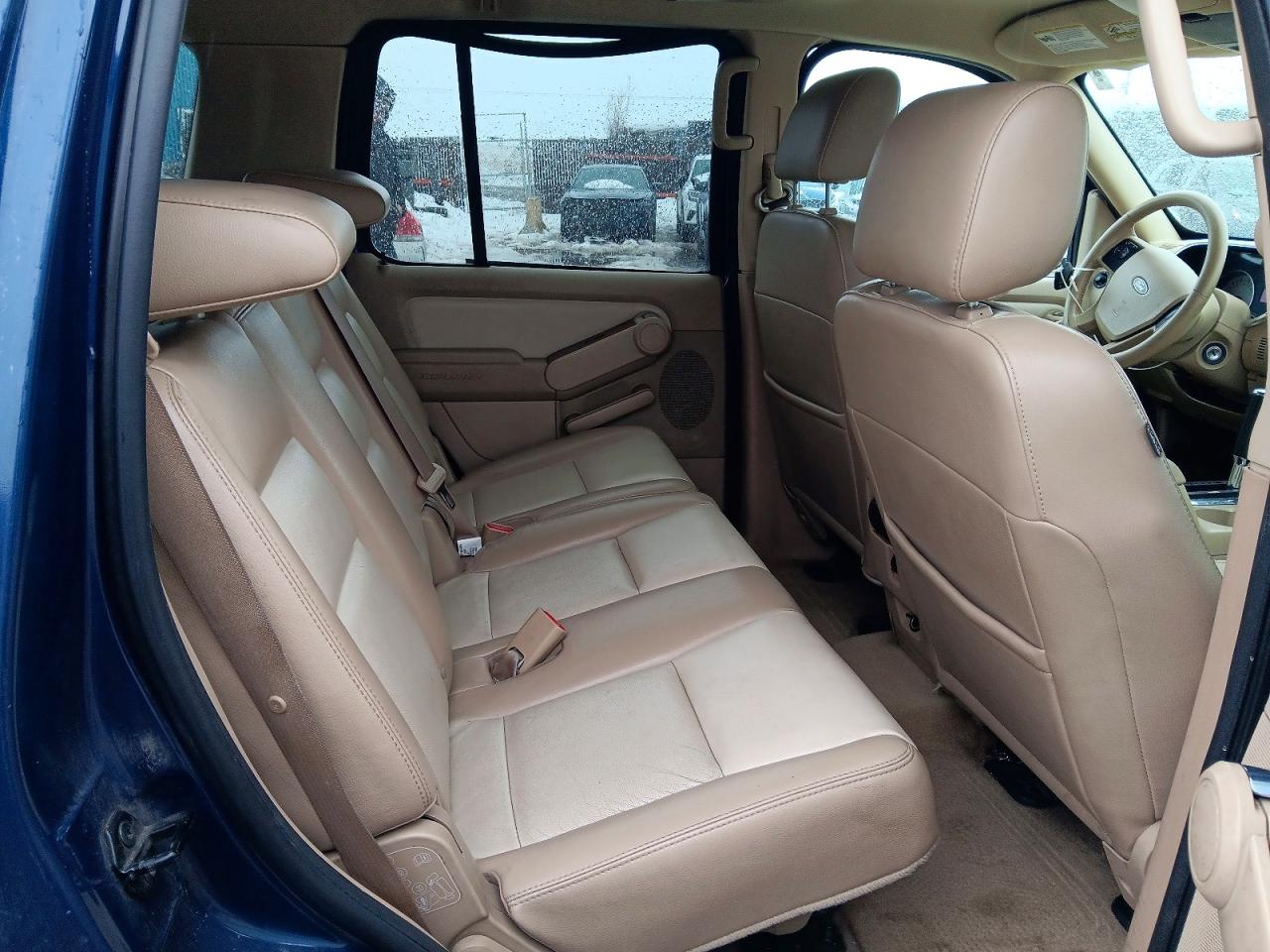 2006 Ford Explorer VIN 1FMEU64E46UB29892 photo 10