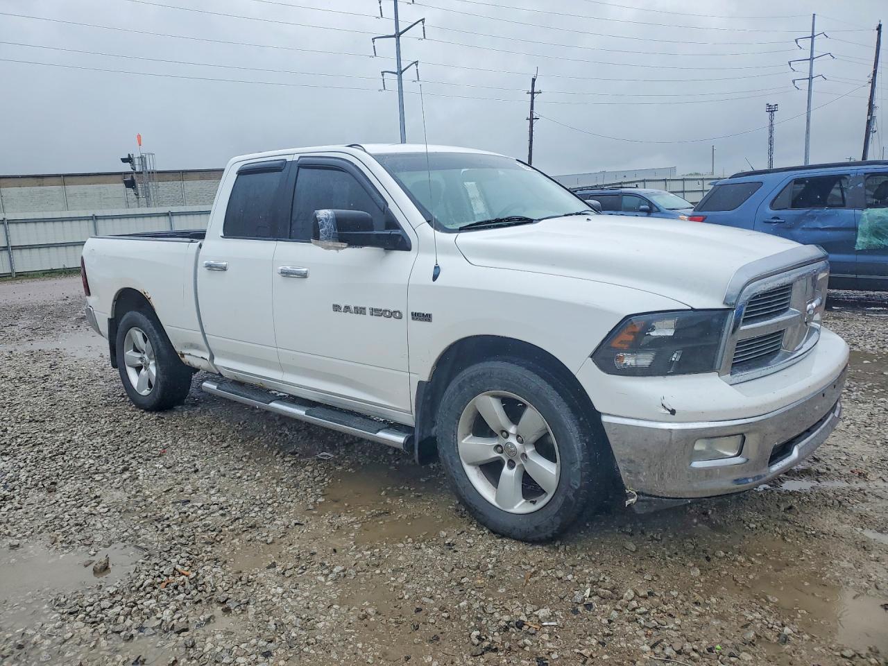 2011 Dodge Ram 1500 VIN 1D7RV1GT9BS599833 photo 4