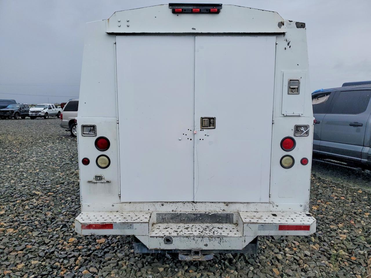 2004 CHEV Express VIN 1GBHG31U241212274 photo 6