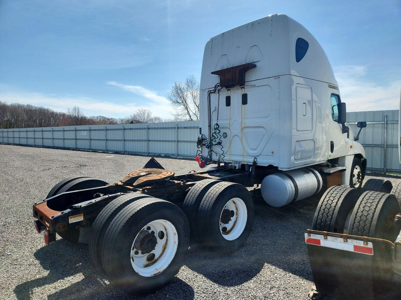 2015 FREIGHTLINER All other VIN 1FUJGLD67FLGJ1338 photo 4