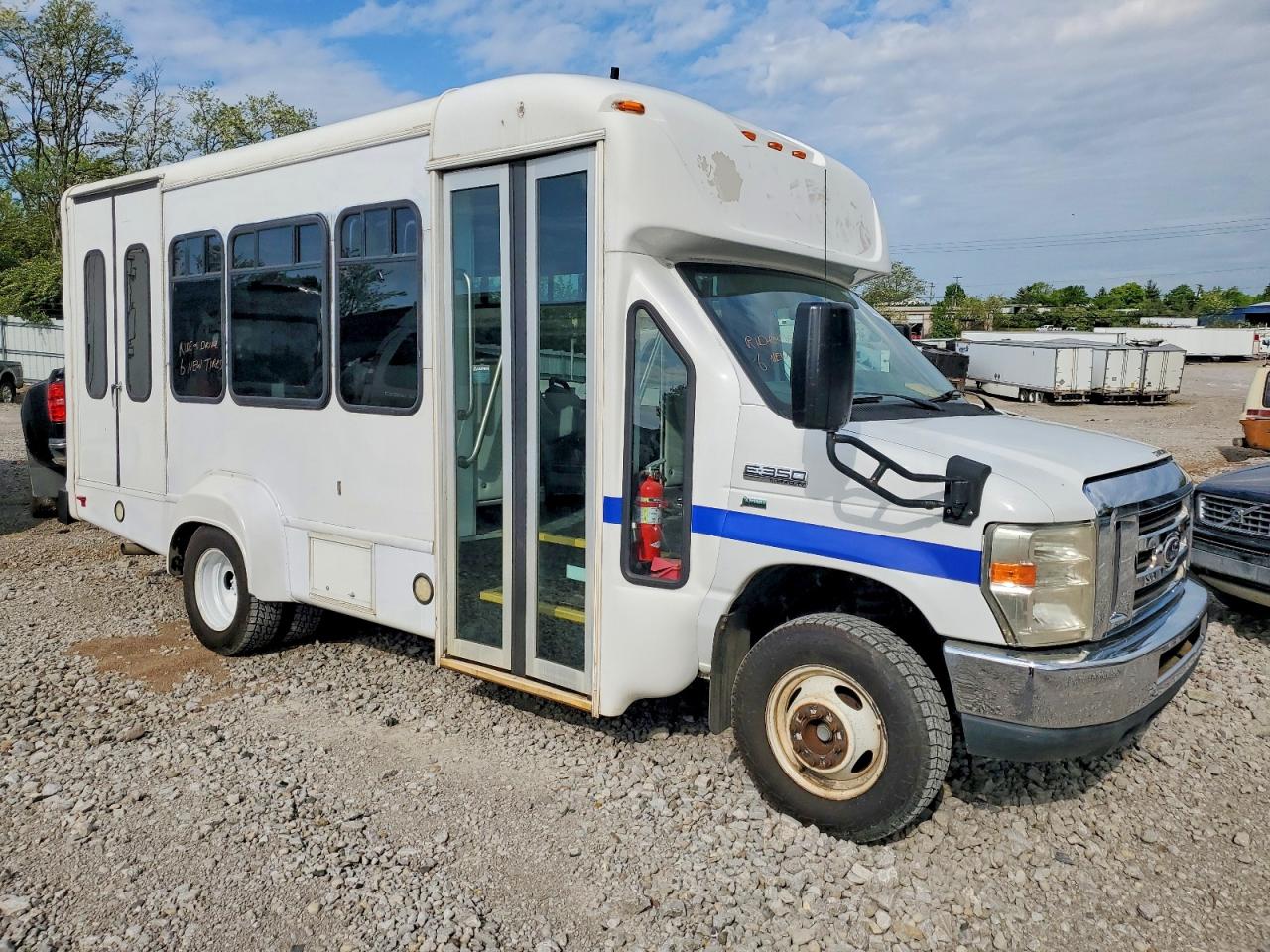 2016 Ford Econoline VIN 1FDEE3FL8GDC03520 photo 1