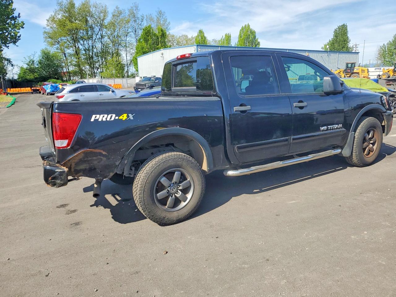 2015 Nissan TITAN VIN 1N6AA0EC2FN500819 photo 3