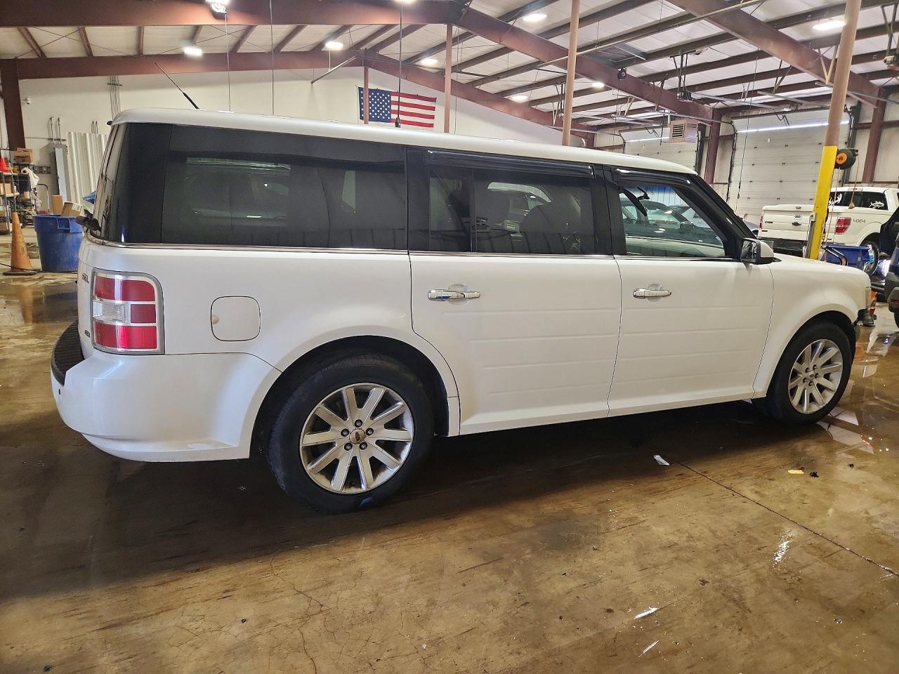 2011 Ford Flex VIN 2FMHK6CC7BBD22007 photo 3