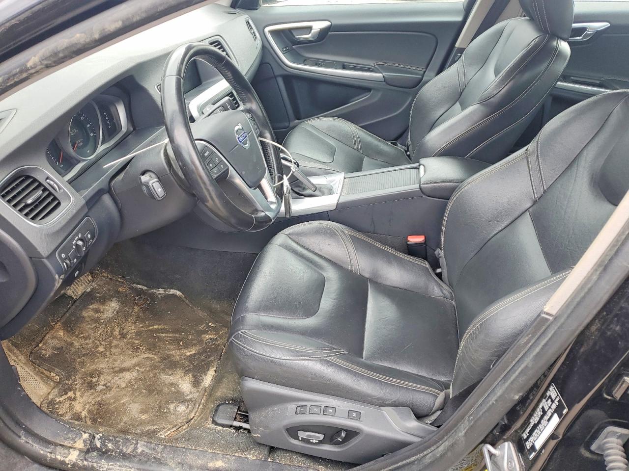 2018 Volvo S60 VIN YV140MTL2J2451039 photo 7