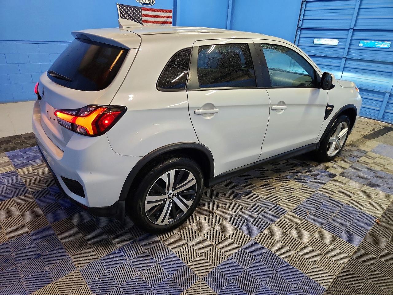 2022 Mitsubishi Outlander VIN JA4APUAU3NU021900 photo 3
