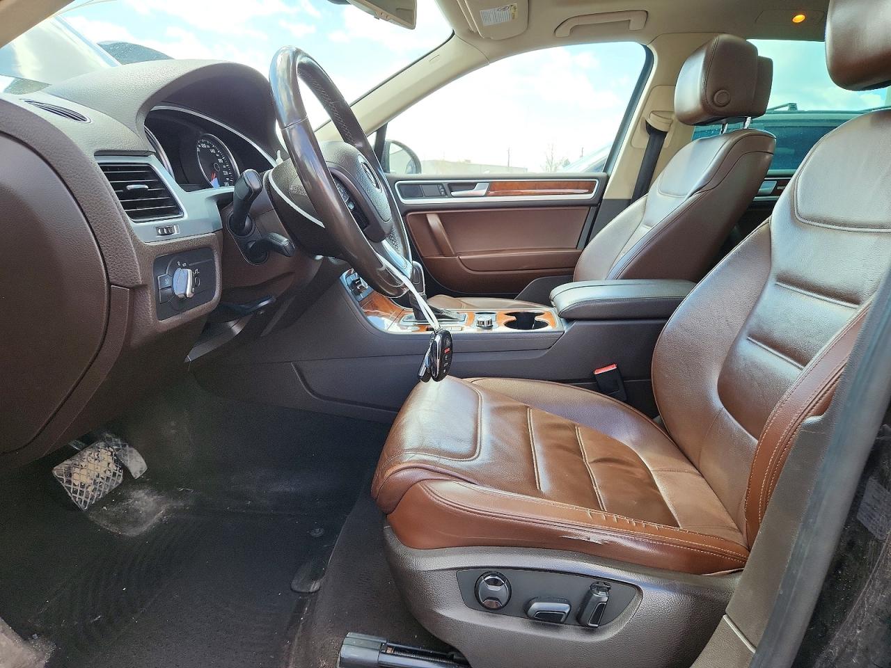 2013 Volkswagen Touareg VIN WVGDF9BPXDD010849 photo 7