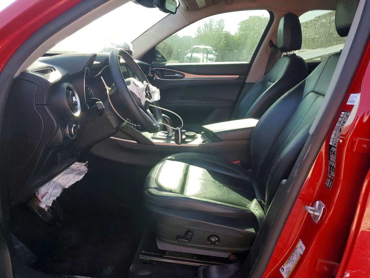 2018 Alfa Stelvio VIN ZASFAKAN7J7B64374 photo 7