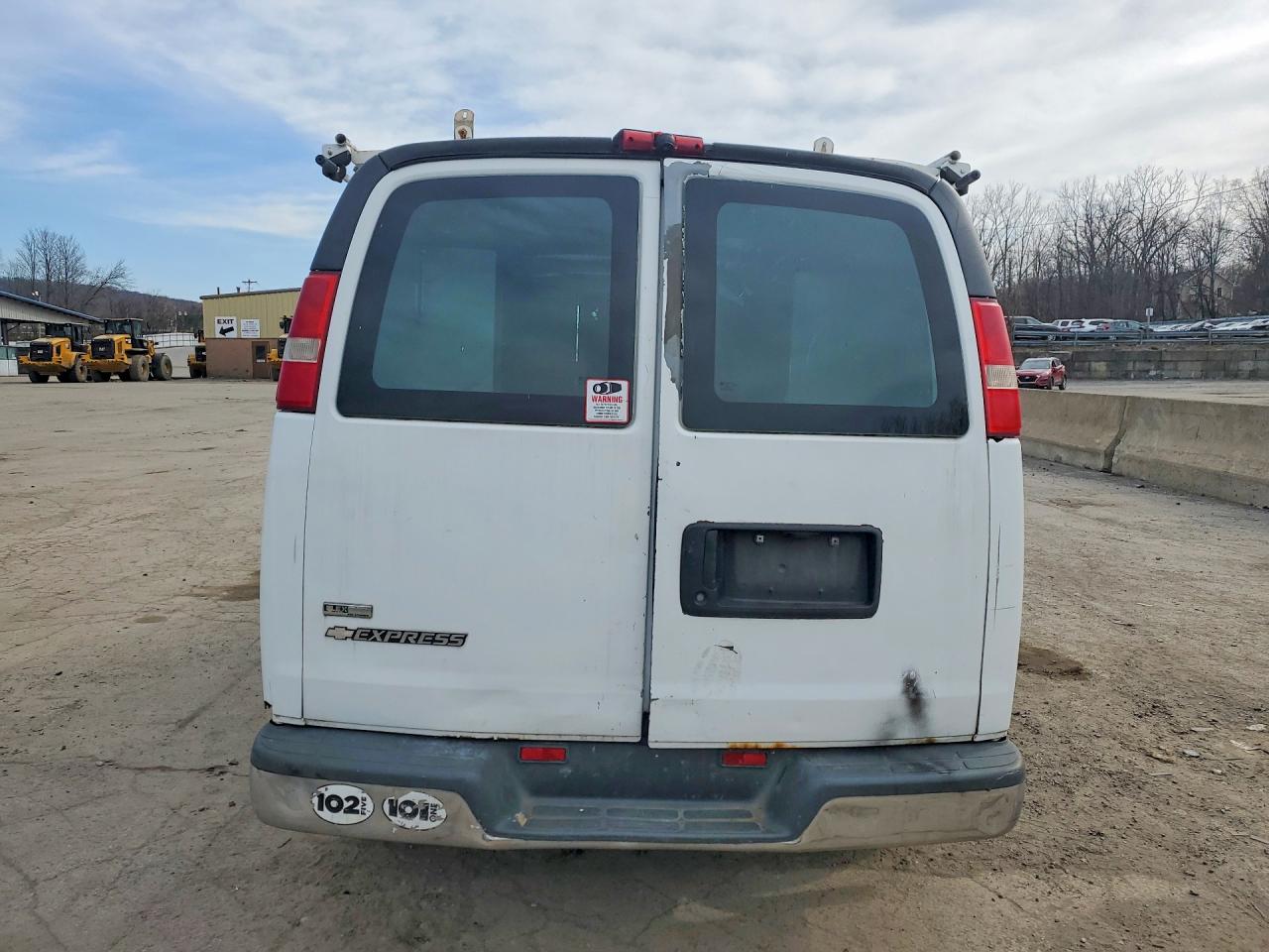 2010 CHEV Express VIN 1GCZGFDAXA1163985 photo 6