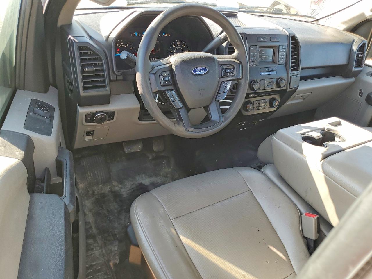 2015 Ford F150 VIN 1FTMF1C88FKD50058 photo 8