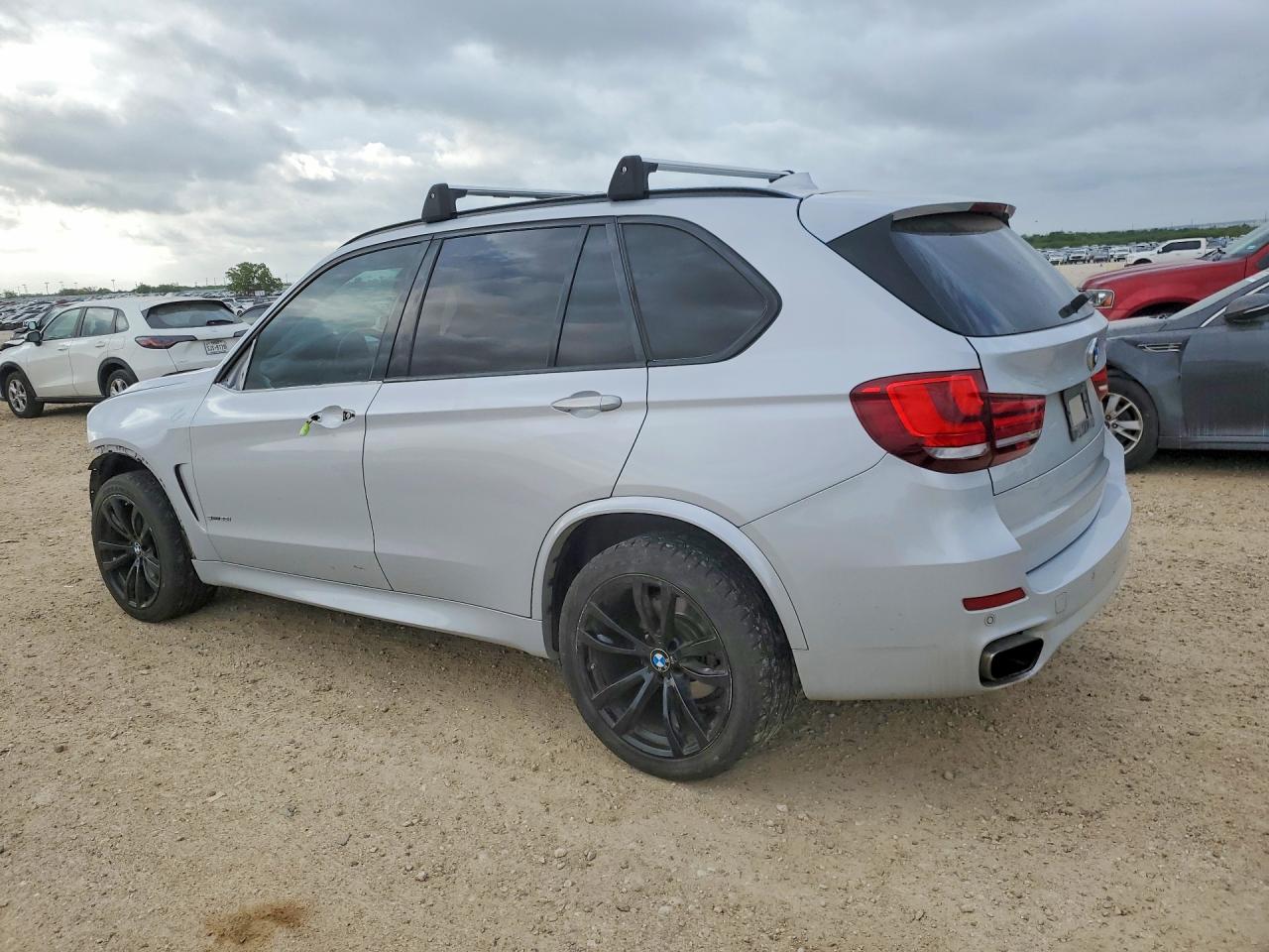 2017 BMW X5 VIN 5UXKR2C35H0X03443 photo 2