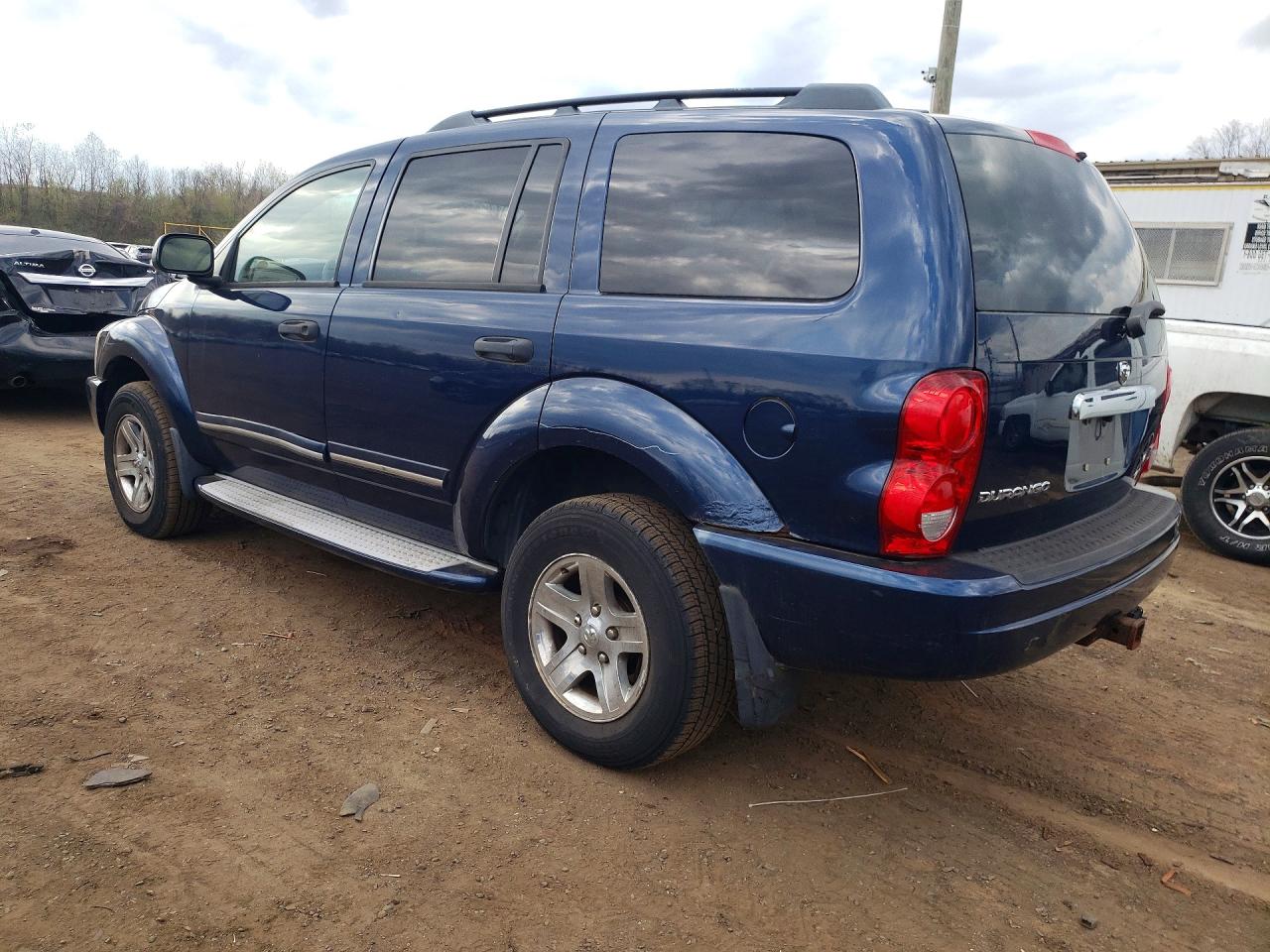 2005 Dodge Durango VIN 1D4HB58D25F584118 photo 2