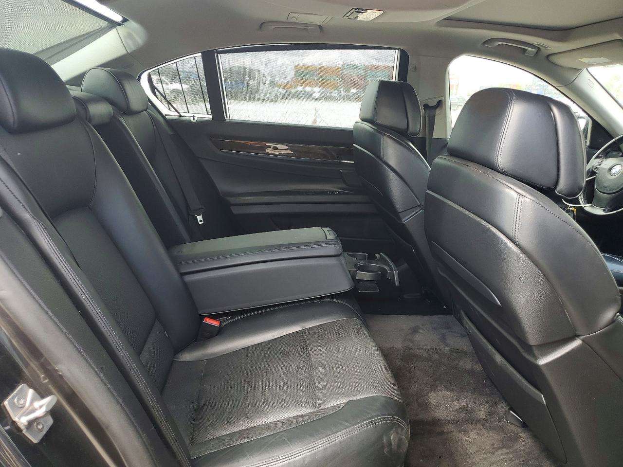 2011 BMW 7 series VIN WBAKC8C52BC432349 photo 10