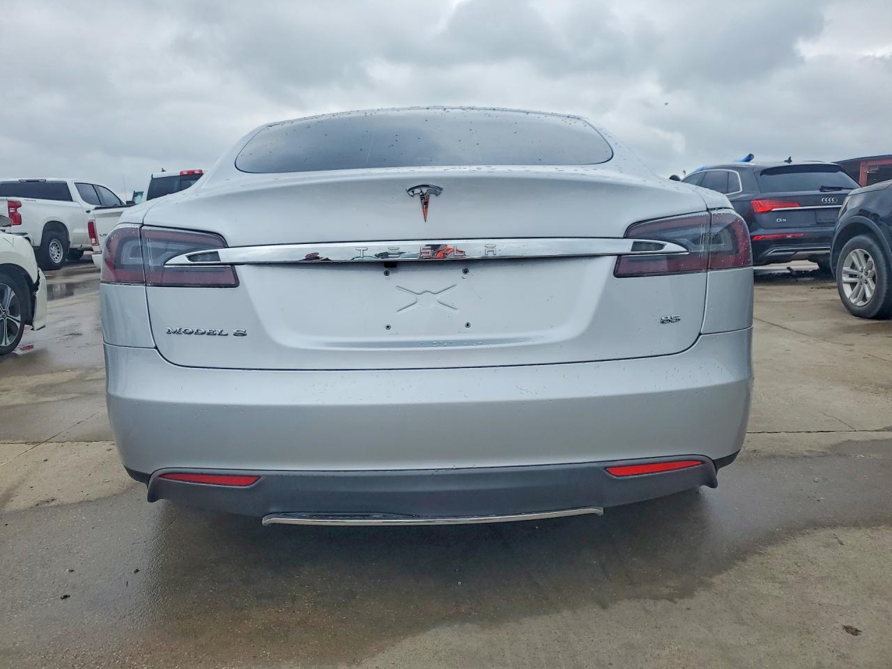 2013 Tesla Model s VIN 5YJSA1CN5DFP15737 photo 6