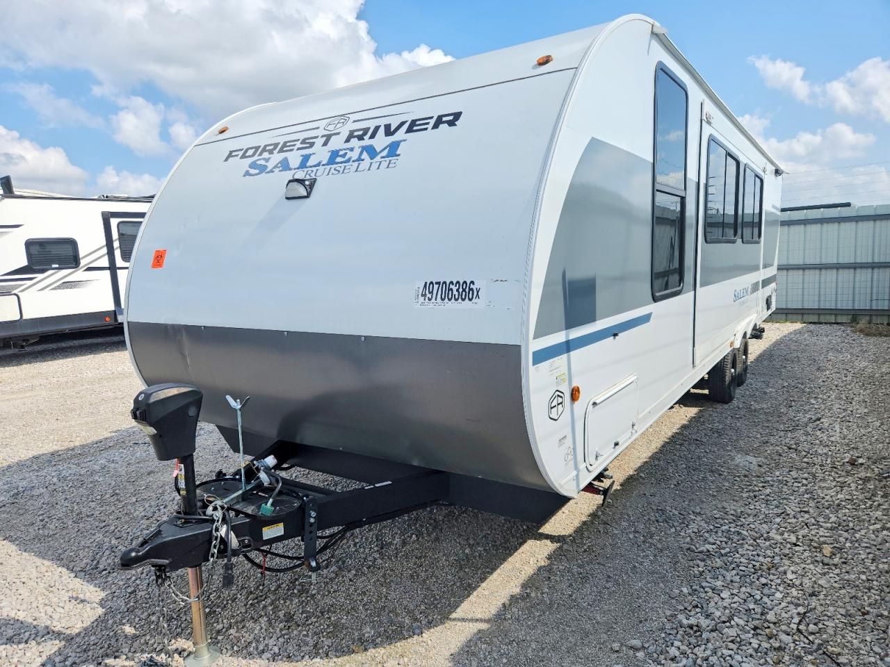 2025 FOREST Trailer VIN 4X4TSMB22S7435085 photo 2