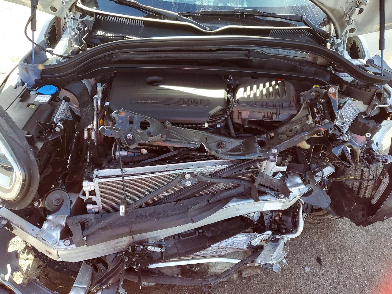 2022 Mini Cooper VIN WMZ53BR07N3P10529 photo 11