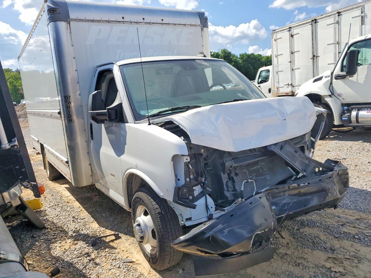 2021 GMC Savana VIN 7GZ37TC7XMN011313 photo 4