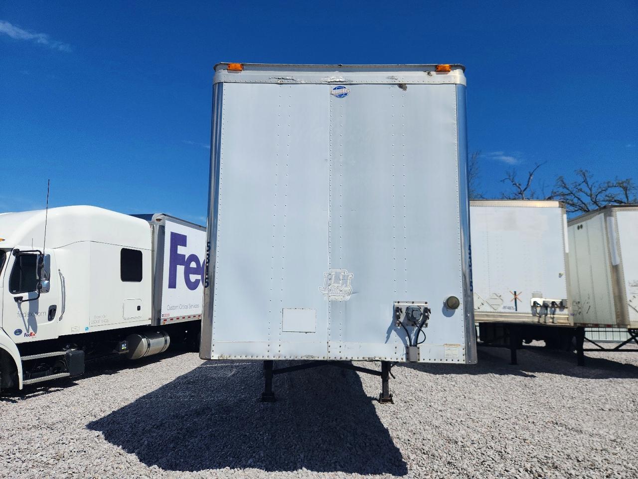 1997 UTILITY All models VIN 1UYVS2537VC347301 photo 2