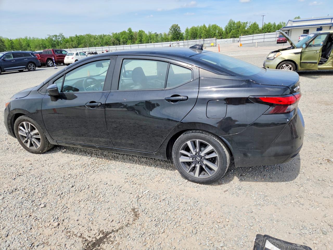 2021 Nissan Versa VIN 3N1CN8EV8ML852514 photo 2