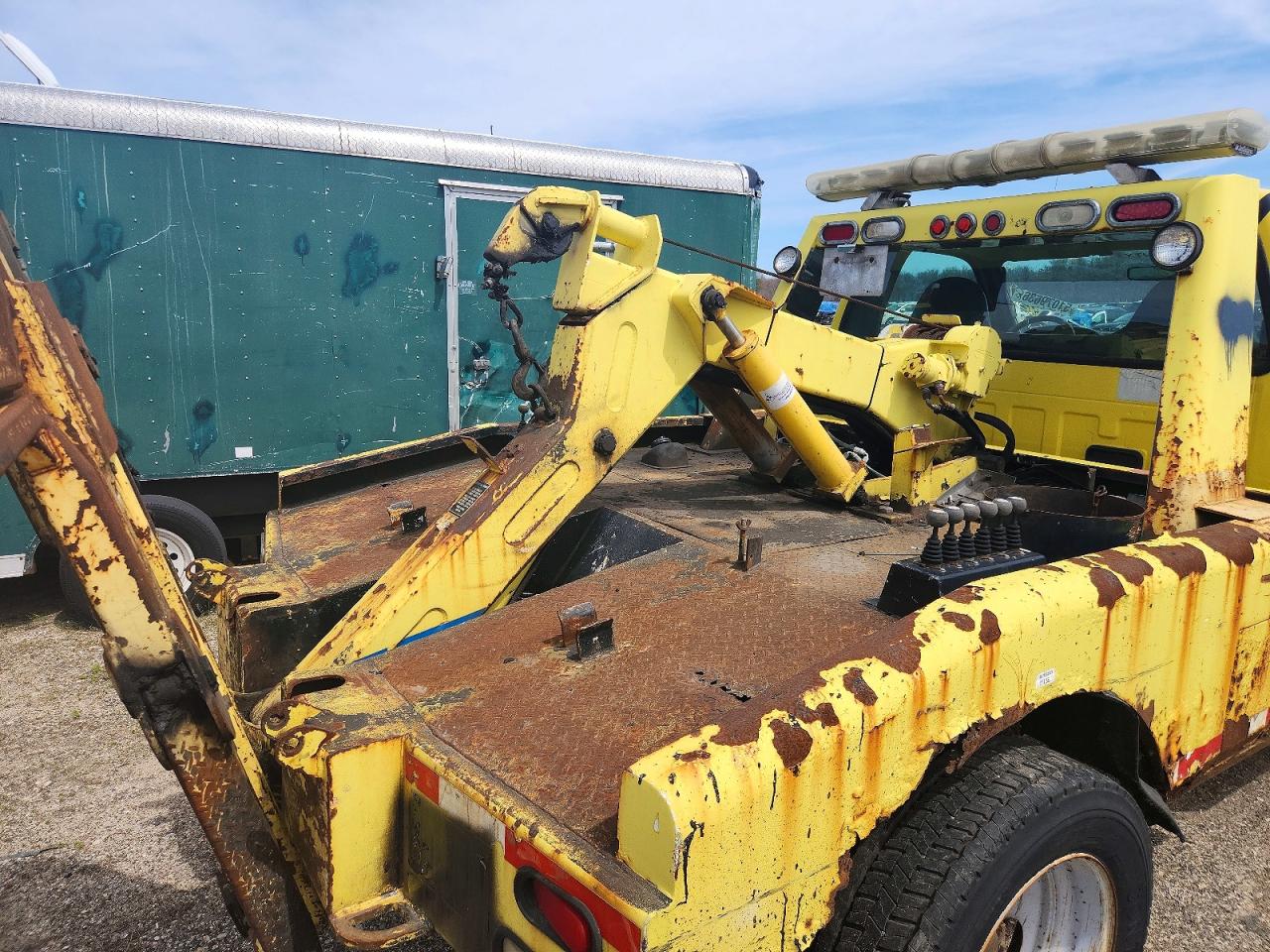 2006 Ford F550 VIN 1FDAF56P06EB80009 photo 11