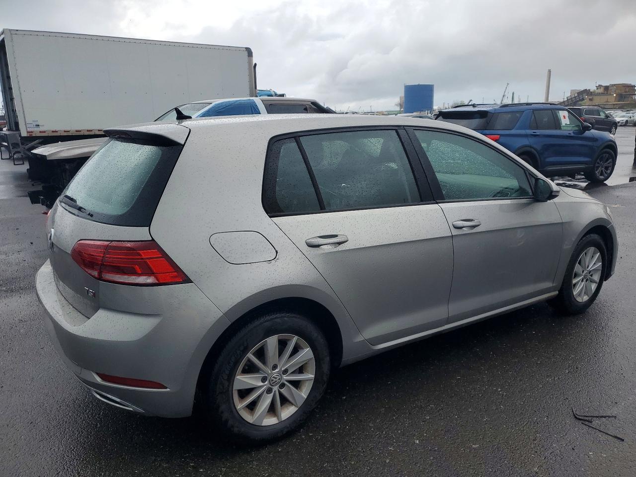 2018 Volkswagen Golf VIN 3VWG17AU6JM293100 photo 3