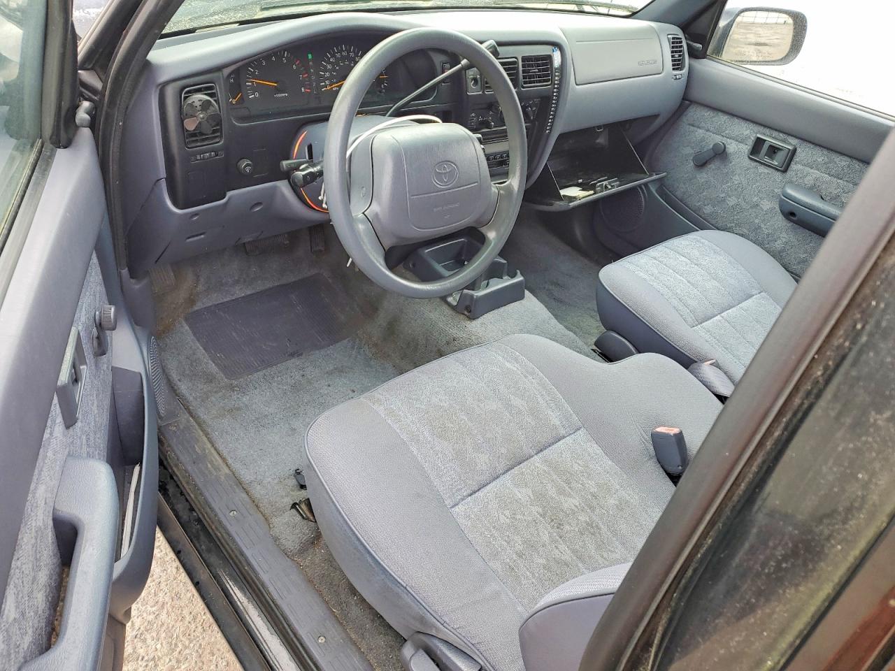 2000 Toyota Tacoma VIN 5TEVL52N0YZ706397 photo 8