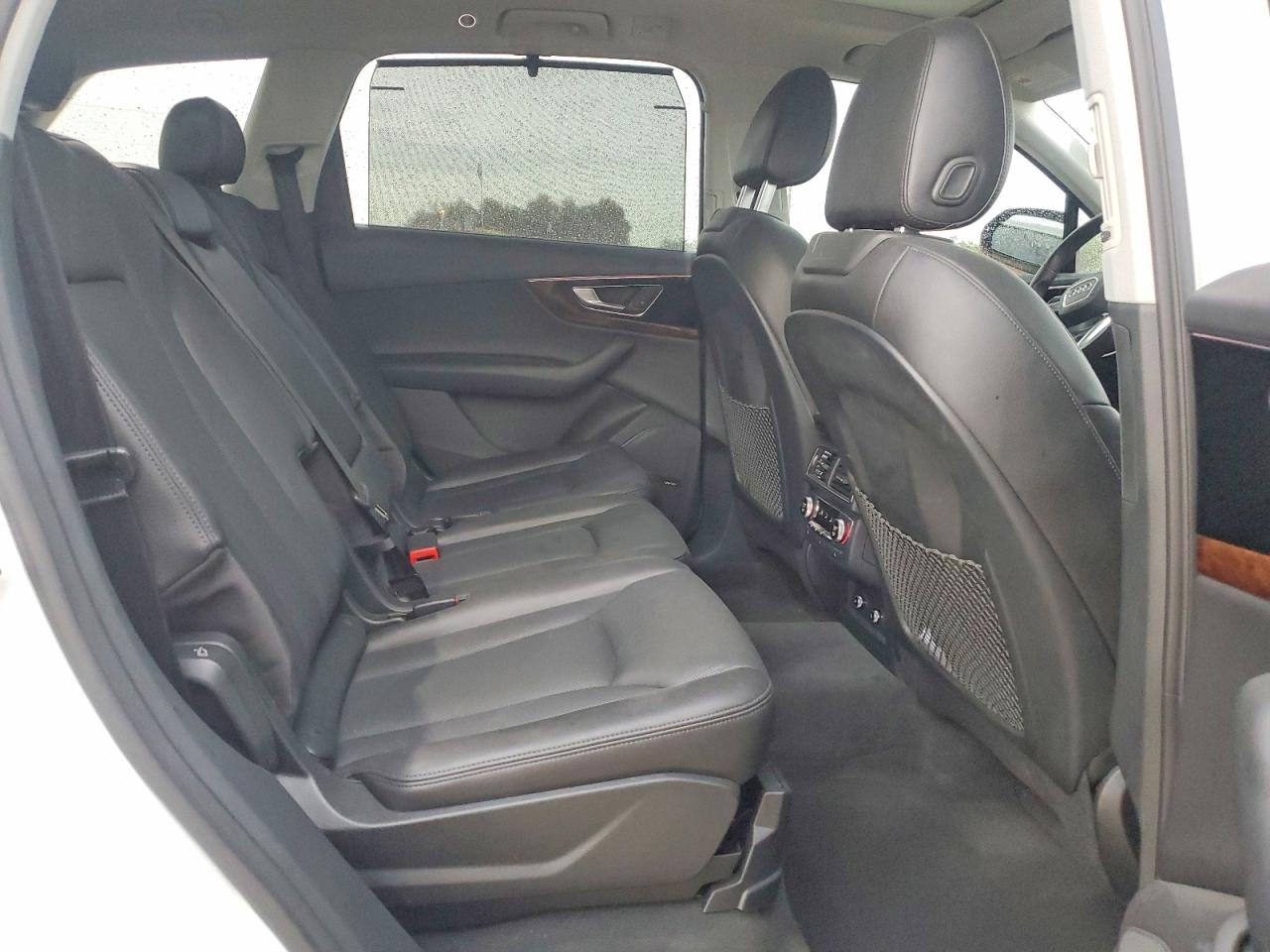 2018 Audi Q7 VIN WA1VAAF78JD048119 photo 11
