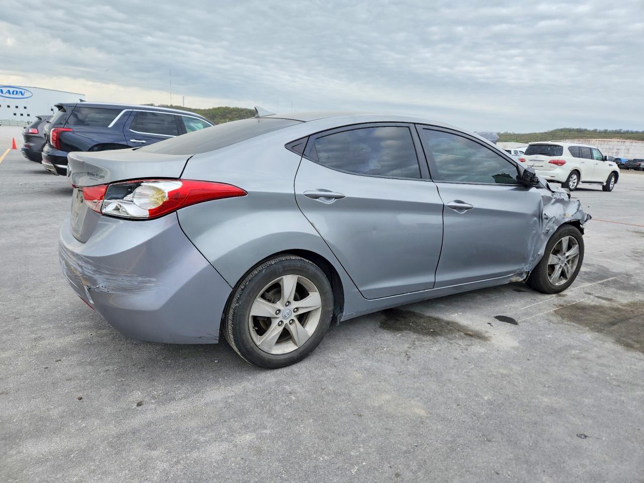 2013 Hyundai Elantra VIN KMHDH4AE0DU995711 photo 3