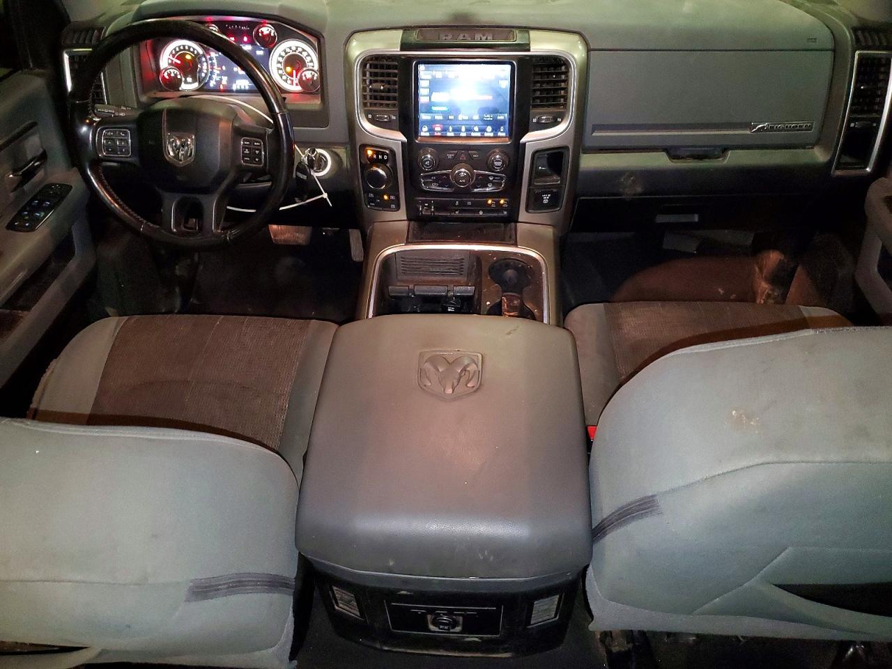 2018 Ram 1500 VIN 3C6RR7LT0JG195775 photo 8