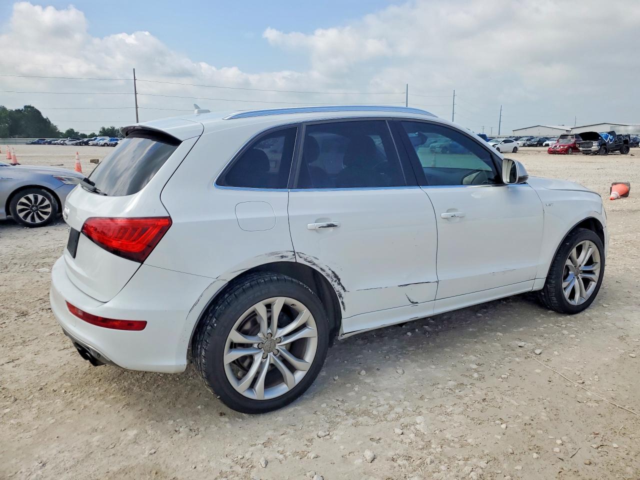2014 Audi Sq5 VIN WA1CGAFP9EA058865 photo 3