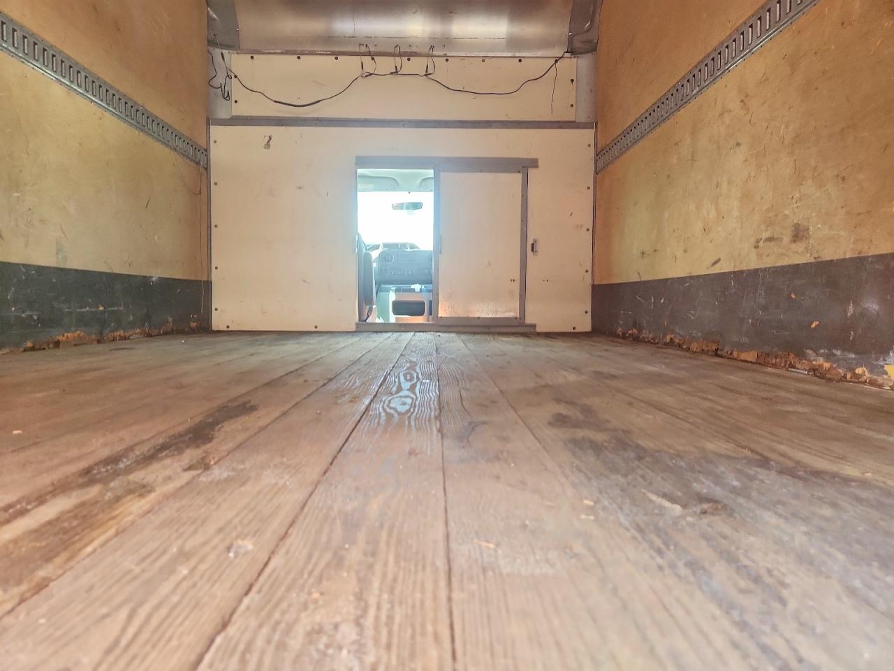 2017 FORD Econoline VIN 1FDWE3F64HDC68140 photo 11