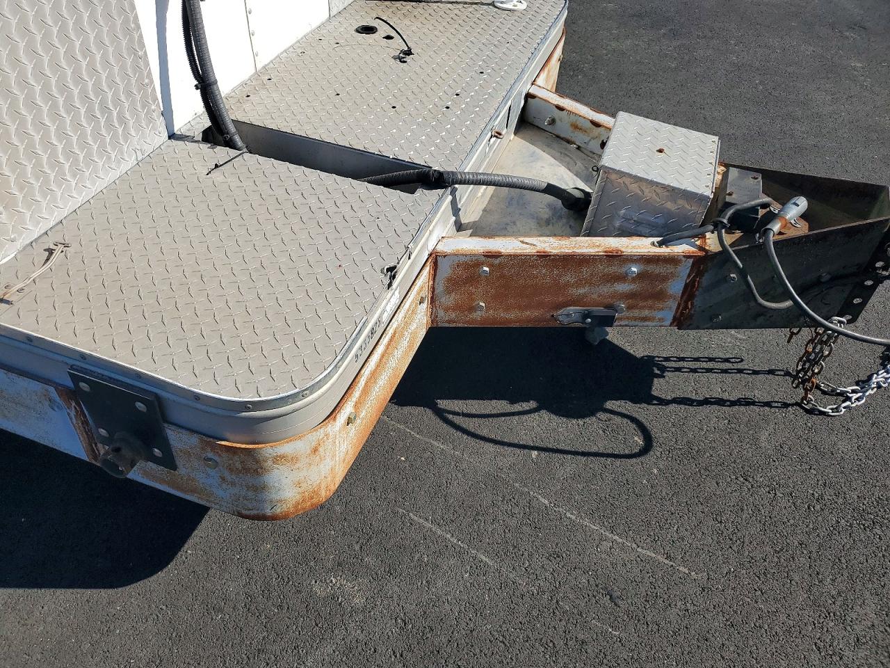 2000 PELSUE FIBER OPTIC SPLICING TRAILER VIN 4FGL01120YC032681 photo 9