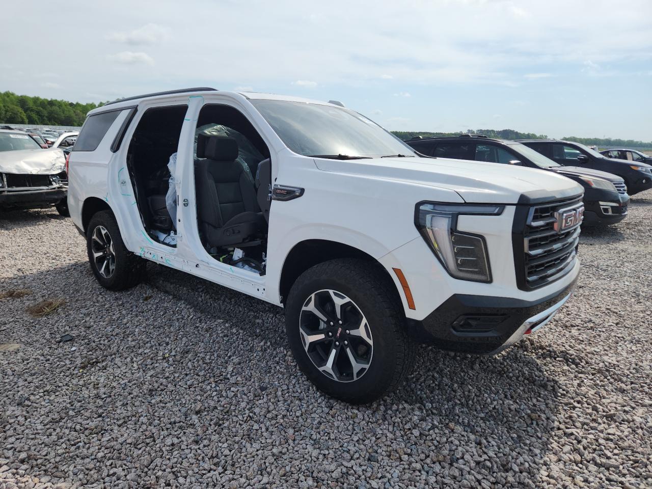 2025 GMC Yukon VIN 1GKS2CRL7SR130006 photo 4
