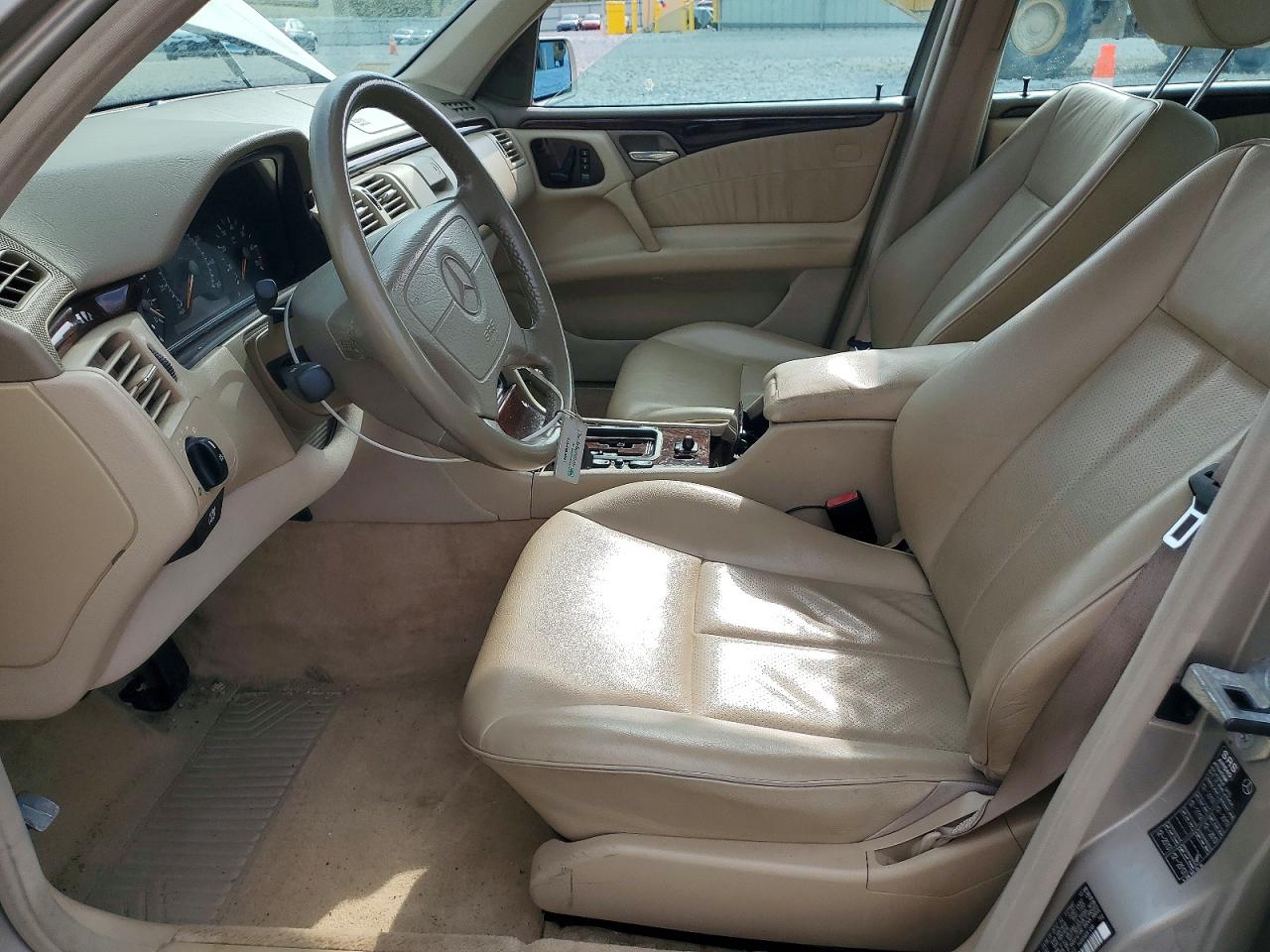 1999 Mercedes-Benz E-class VIN WDBJF65H0XA834065 photo 7