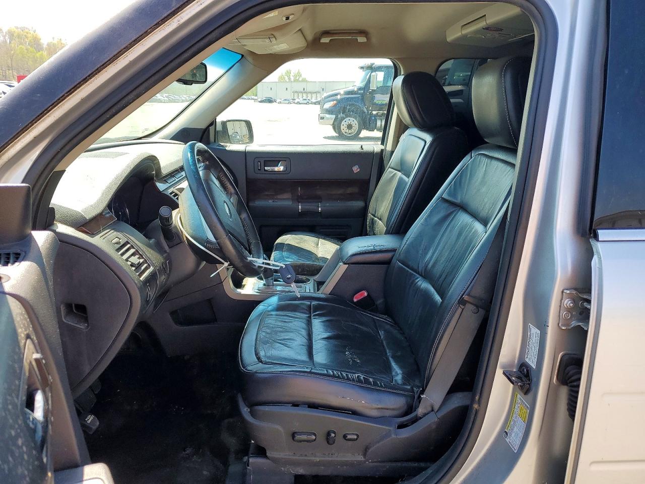 2009 Ford Flex VIN 2FMEK62C09BA06866 photo 7