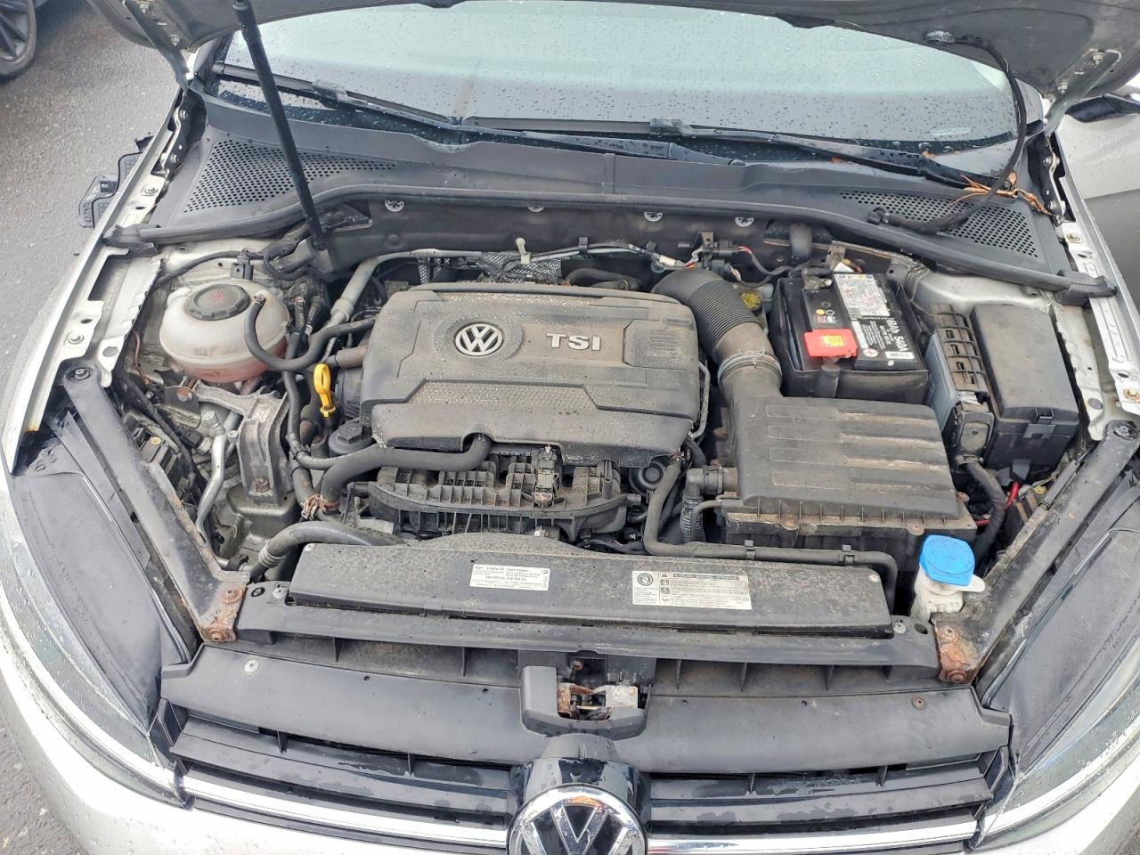 2018 Volkswagen Golf VIN 3VWG17AU6JM293100 photo 11