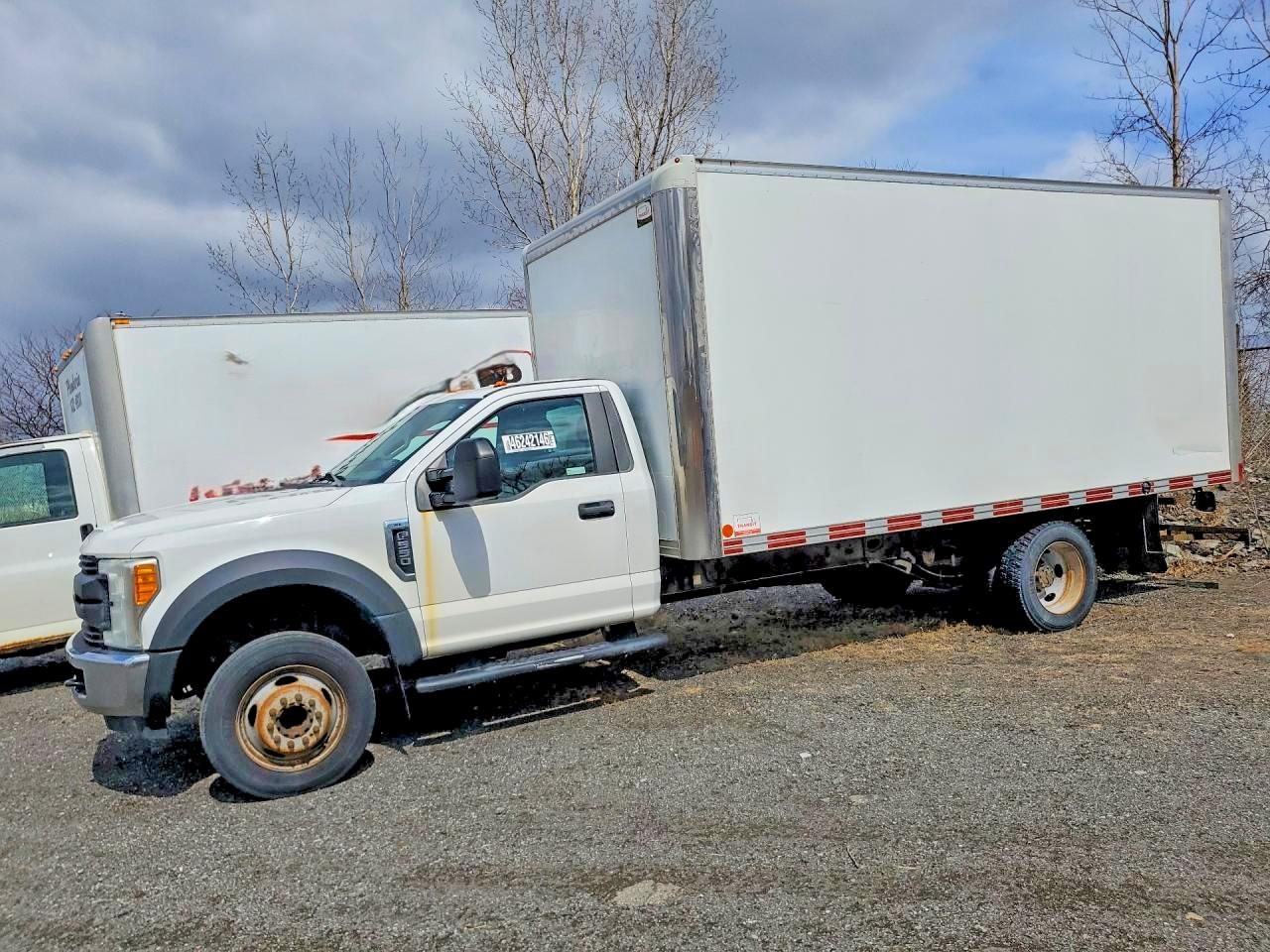2017 Ford F550 VIN 1FDUF5GY2HEC70432 photo 1