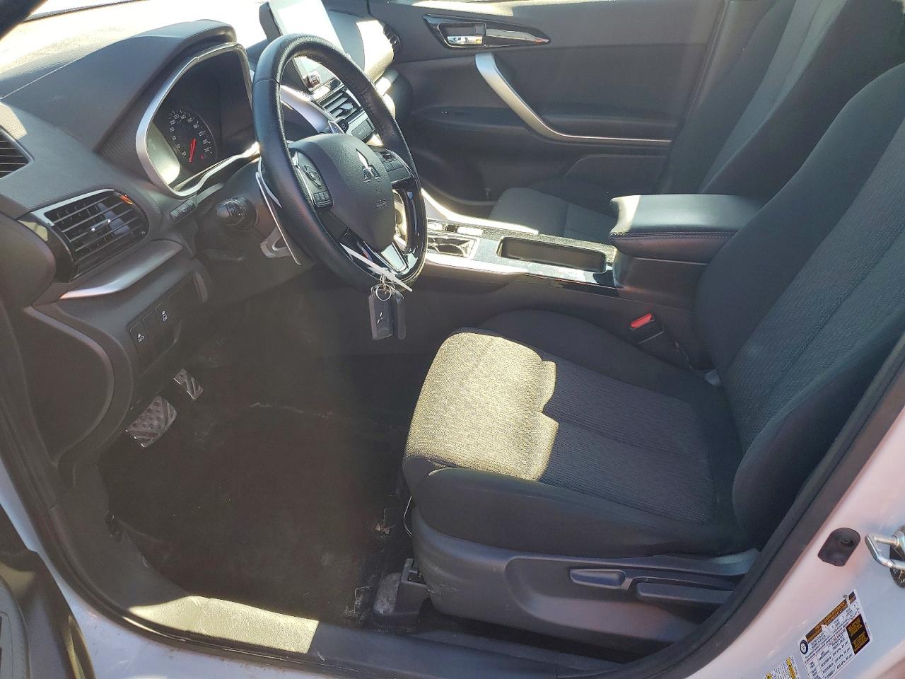 2023 Mitsubishi ECLIPSE VIN JA4ATVAA7PZ618125 photo 7