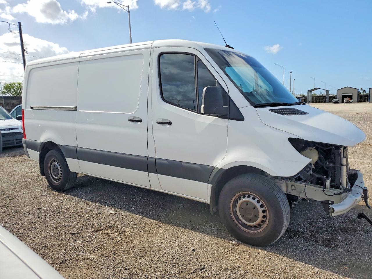 2022 Mercedes-Benz Sprinter VIN W1Y70BGY9NT088604 photo 4