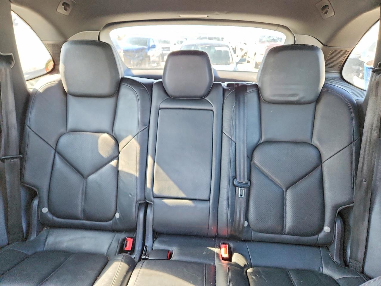 2012 Porsche Cayenne VIN WP1AA2A21CLA00796 photo 10