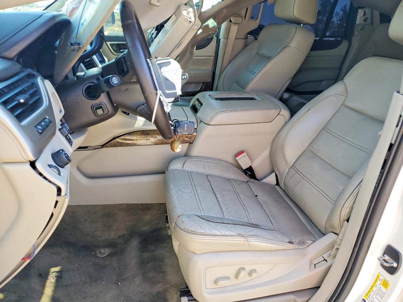 2016 GMC Yukon VIN 1GKS1CKJ5GR364003 photo 7
