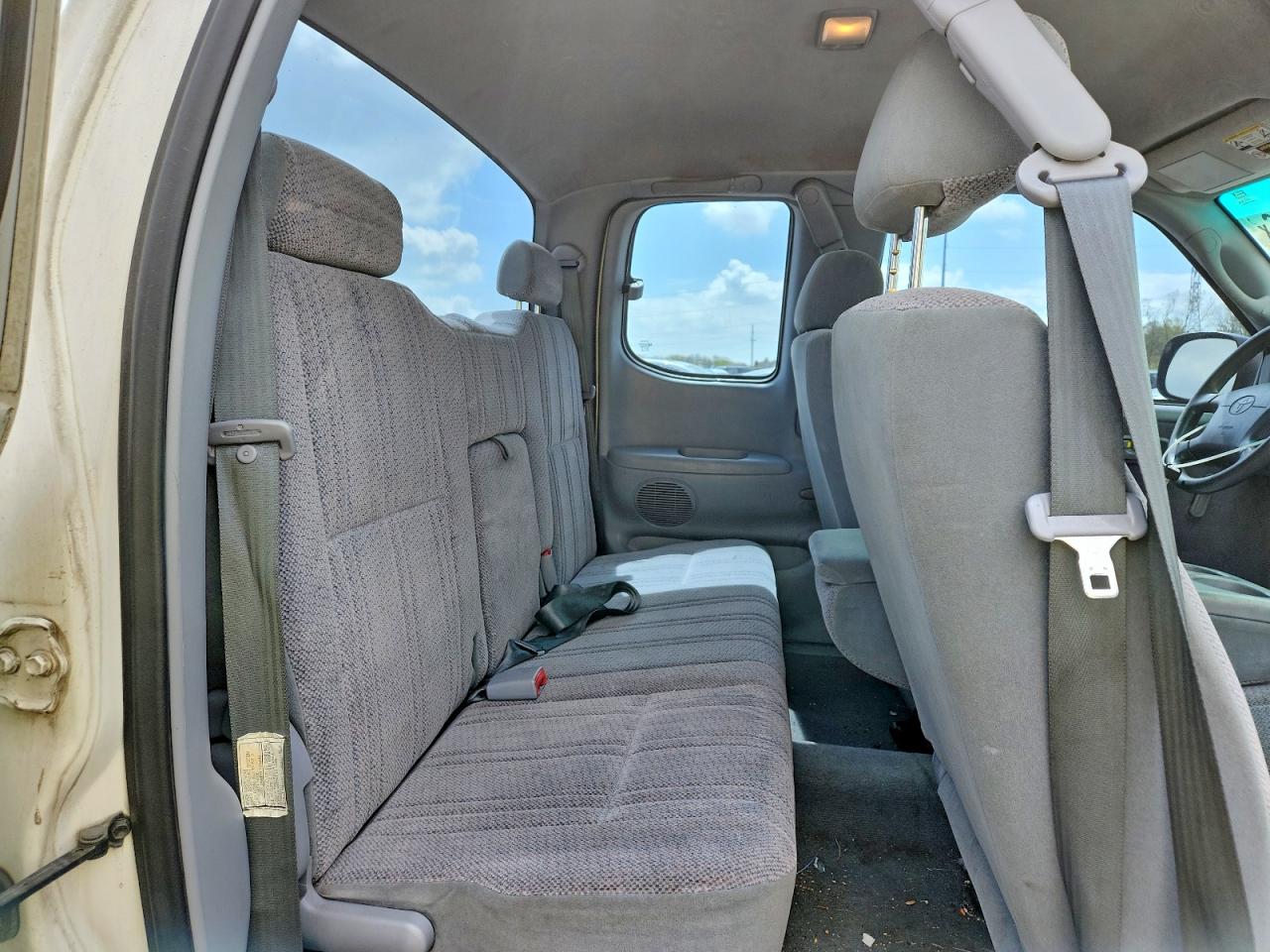 2000 Toyota Tundra VIN 5TBBT4415YS122431 photo 10