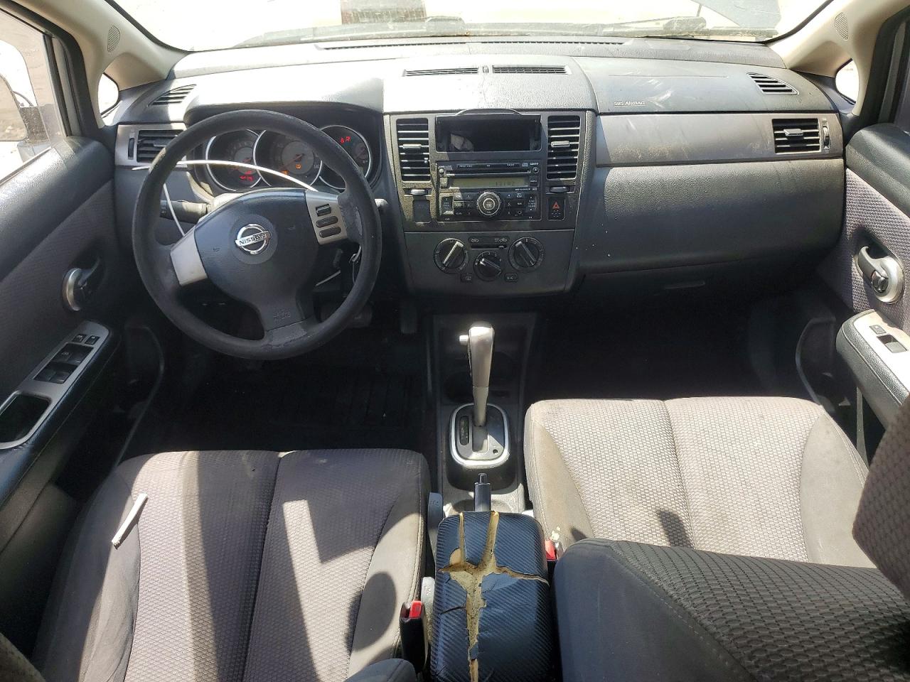 2007 Nissan Versa VIN 3N1BC13E87L430971 photo 8