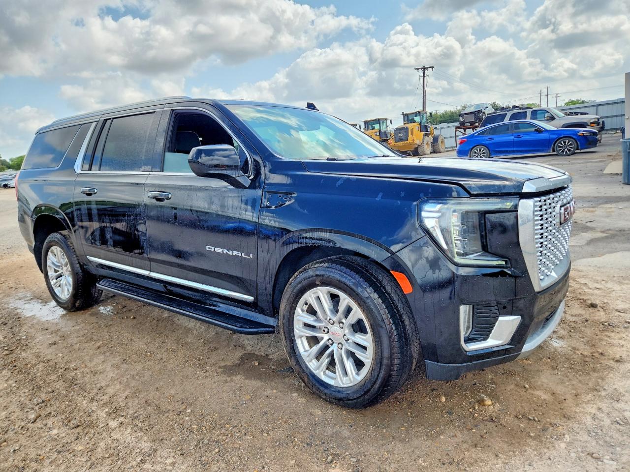 2021 GMC Yukon VIN 1GKS1GKD1MR463740 photo 4