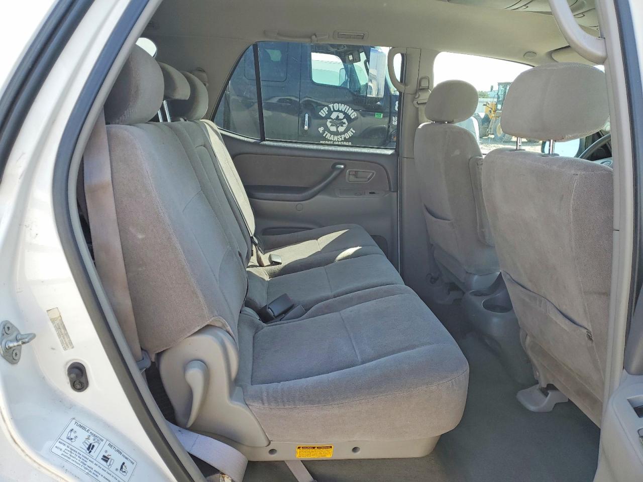 2002 Toyota Sequoia VIN 5TDBT44A72S100347 photo 11