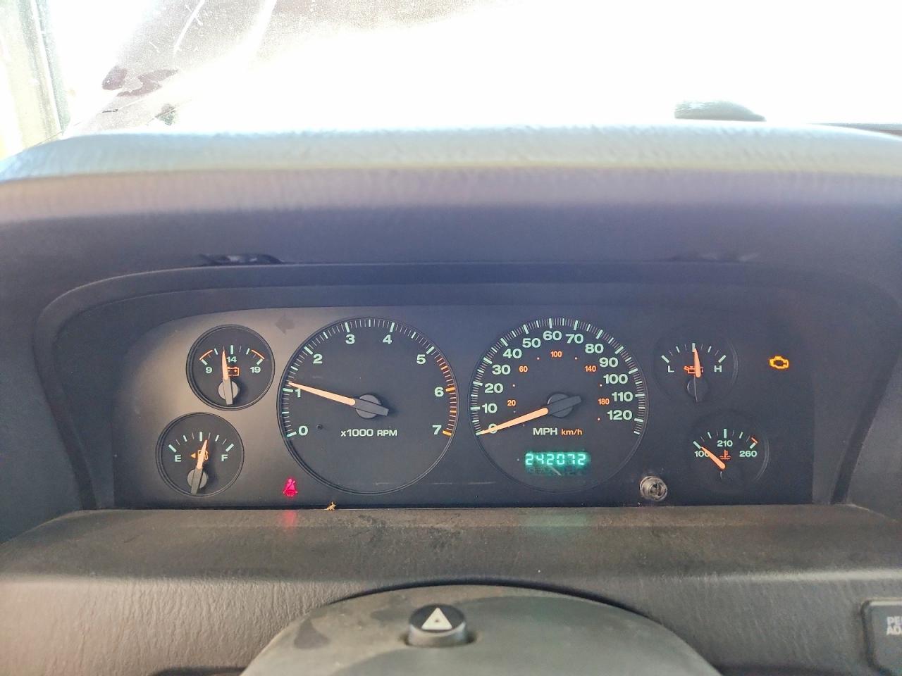 2004 Jeep Cherokee VIN 1J4GW48S74C201127 photo 9